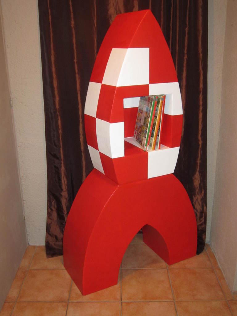 Fusée tintin en carton 